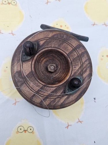 Vintage wooden fiahing - wooden, reel