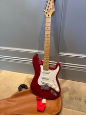 Electric Guitar Squier Stratocaster – Red
