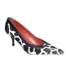 Donald Pliner Black White