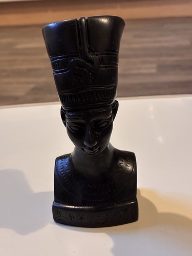 Nefertiti bust head - nefertiti, statue