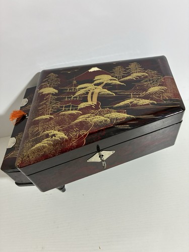 Vintage music box - box, ballerina