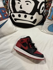 Jordan 1 Mid 'Banned'