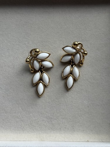 Signed trifari vintage 1950s - signed,