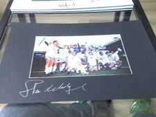 Leeds united signed - signed,