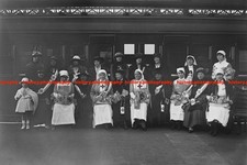 F021580 Nurses near ambulance