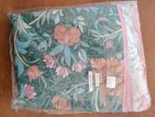 New Cotton  Garden Tablecloth. 48 inches round with central hole for umbrella