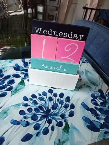 Pink wooden perpetual calendar - wooden,