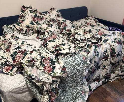 Rare bedroom set waverly - rare,