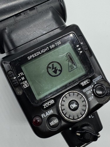 Nikon speedlight 700 shoe - speedlight,