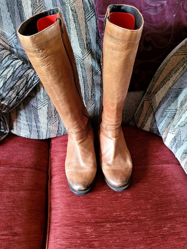 Distressed tan freeflex - distressed, .tan