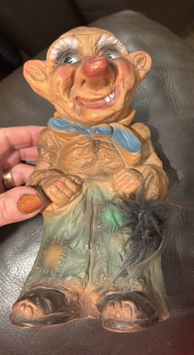 Woman erling krage troll - erling,