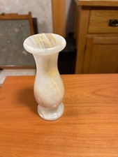 Vase, Onyx,Agate,Marble,Alabaster,Bud,toffee and cream streaks in the stone