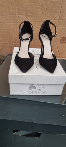 Ankle strapped pointed - ,,