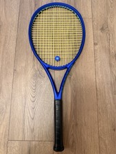 Wilson Ultra 100L V5 Tennis Racket - Grip 1 - 2025 Release.