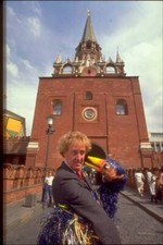 Rod Hull with his puppet Emu