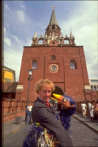 Rod hull with his - hull, emu