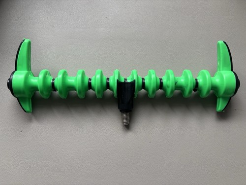 Reaper style front feeder rod - style,