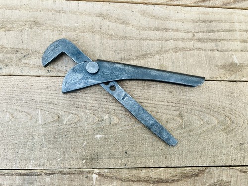 Vintage footprint 698 - footprint,