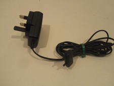 A GENUINE ORIGINAL SONY ERICSSON  MAINS CHARGER FOR K750i W595 K630i C905 ETC