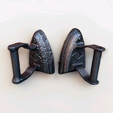 2x Vintage Flat Irons Cast
