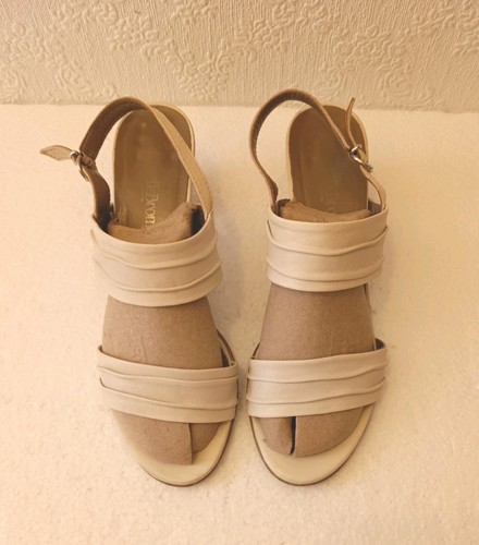 Russell bromley off - &, white