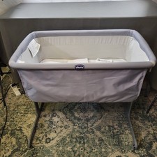 Chicco Next2Me Bedside Crib Grey With 2 Fitted Sheets Adjustable Height  +Manual