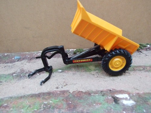 Britains rear dump autoway - rear,