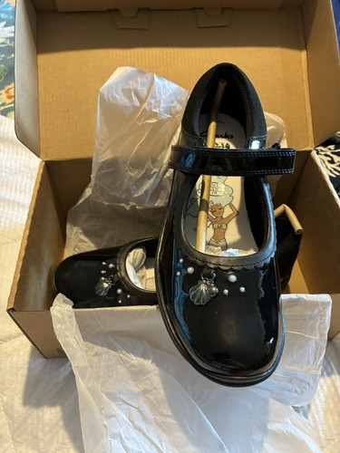 Bnib clarks girls sea - bnib, shimmer
