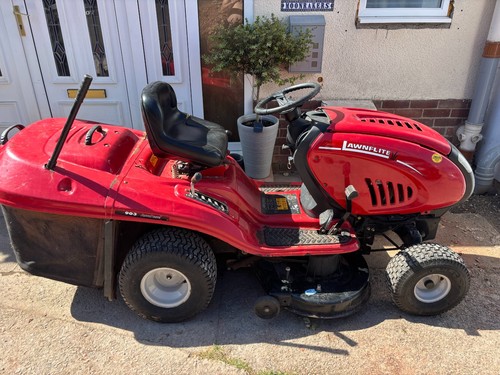 Lawnflite sit petrol grass - on,
