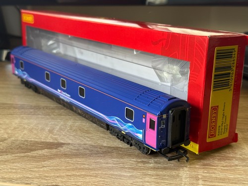 Hornby gauge mk3 first - oo,