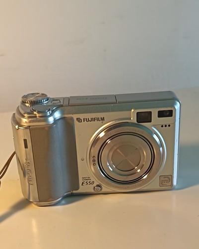 Fujifilm finepix e550 3mp - fujifilm,