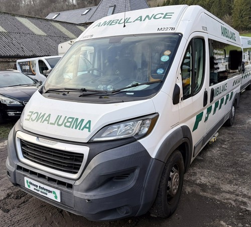 Peugeot boxer ambulance - peugeot,