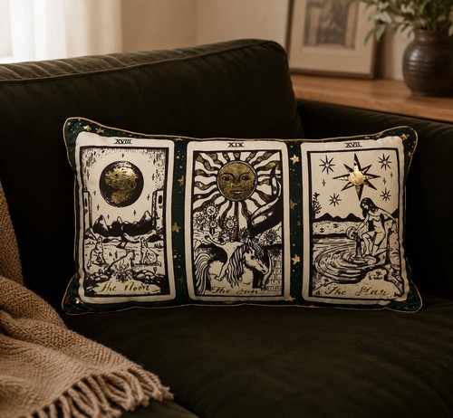 Maxx tarot card - maxx, cushion