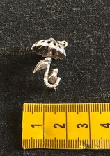 Vintage Sterling silver solid charm pendant birds on umbrella detailed unique 3g