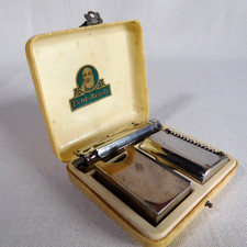 Vintage Ever ready- Single-edged Safety razor Shaver & case  w/ blade holder.