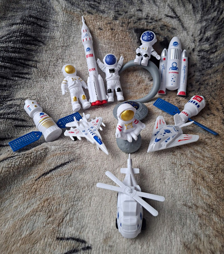 Space astronaut figure set - space, w/