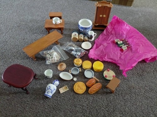 Dolls house job - job, lot