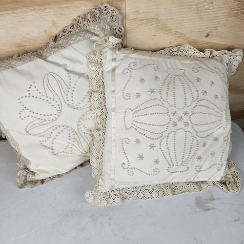 Vintage cushions lace - vintage, trim