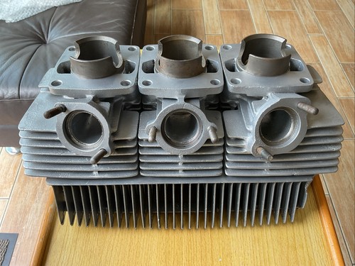 Suzuki gt380 engine head - suzuki,