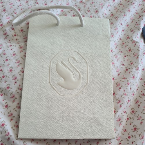 Empty embossed swan swarovski - empty,