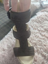 Vera Wang Leather wedge Shoes