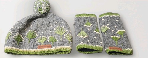 Pachamama wool bobble hat