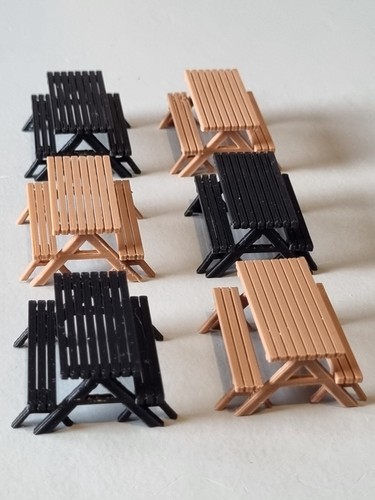 Scale picnic benches pub - scale,