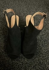 Ladies Peacocks Black Open