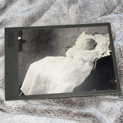 Antique sleeping beauty post - antique,