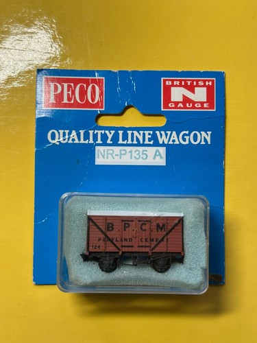 Peco p135a box van - peco, no.124
