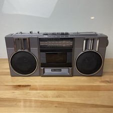 VINTAGE Boombox Hitachi