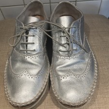 CLARKS NARRATIVE SILVER LEATHER BROGUES SOFT COMFORTABLE SHOES SZ 6 D FINALPRICE