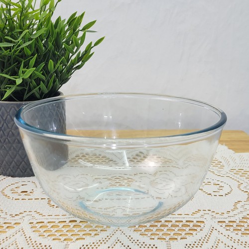 Pyrex glass mixing bowl medium - pyrex,