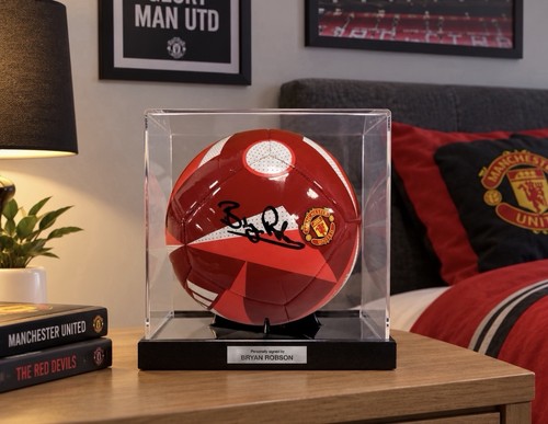 Bryan robson signed manchester - bryan,